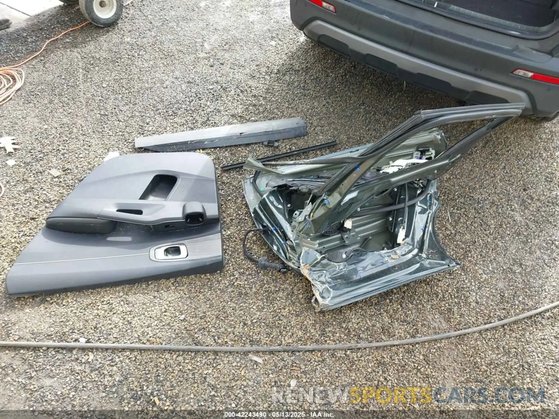 12 Фотография поврежденного автомобиля 5XYRLDLC9PG230491 KIA SORENTO 2023
