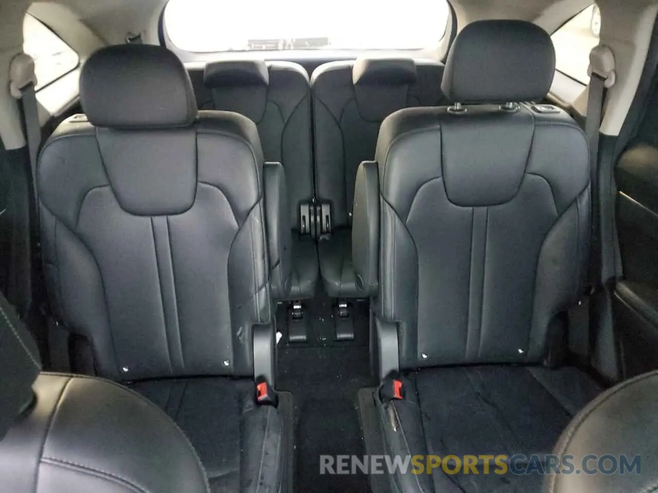 10 Photograph of a damaged car KNDRH4LGXP5187065 KIA SORENTO 2023
