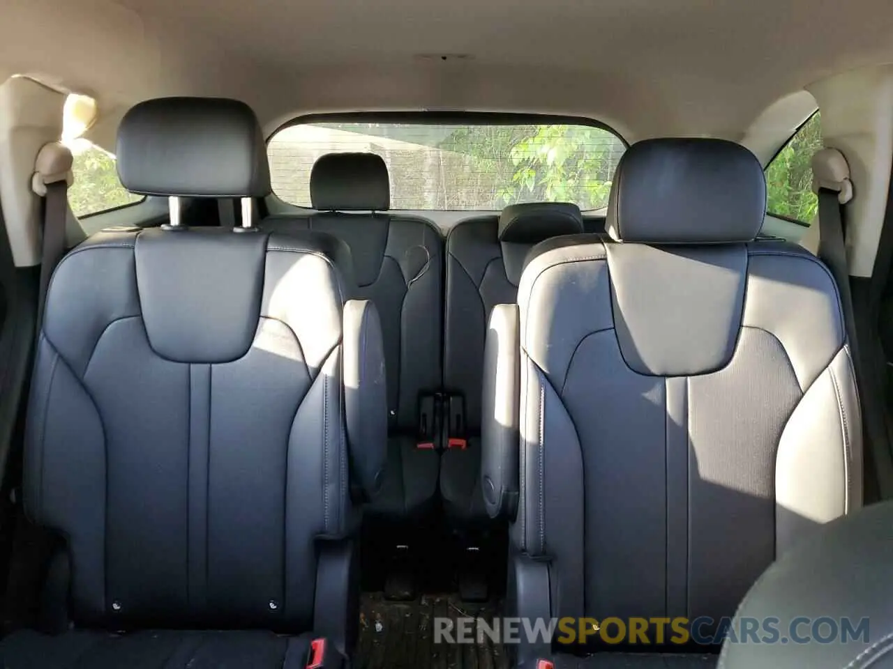 10 Photograph of a damaged car KNDRHDLGXP5187888 KIA SORENTO 2023