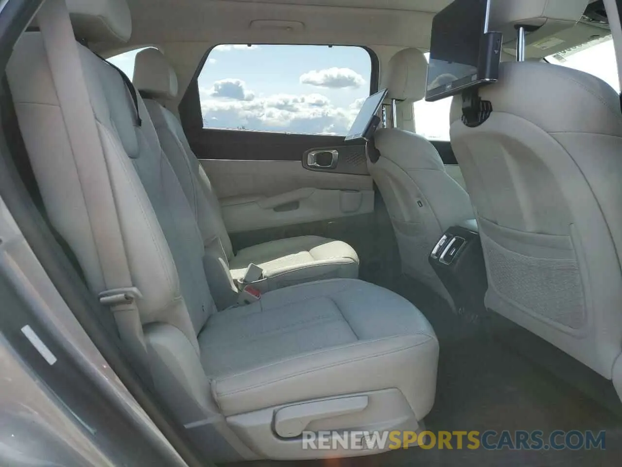 11 Фотография поврежденного автомобиля KNDRMDLHXP5165023 KIA SORENTO 2023