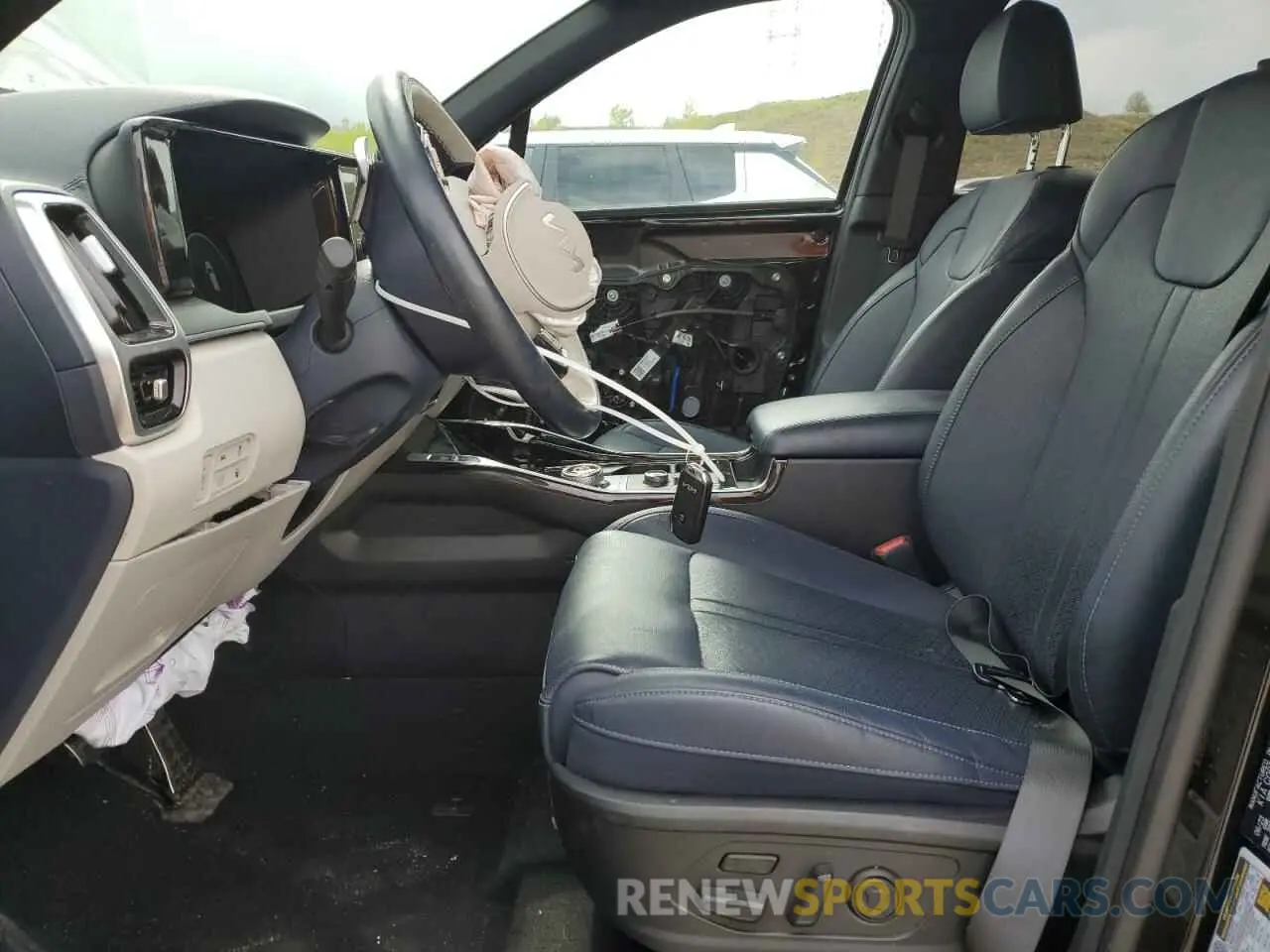 7 Photograph of a damaged car KNDRMDLHXP5213992 KIA SORENTO 2023