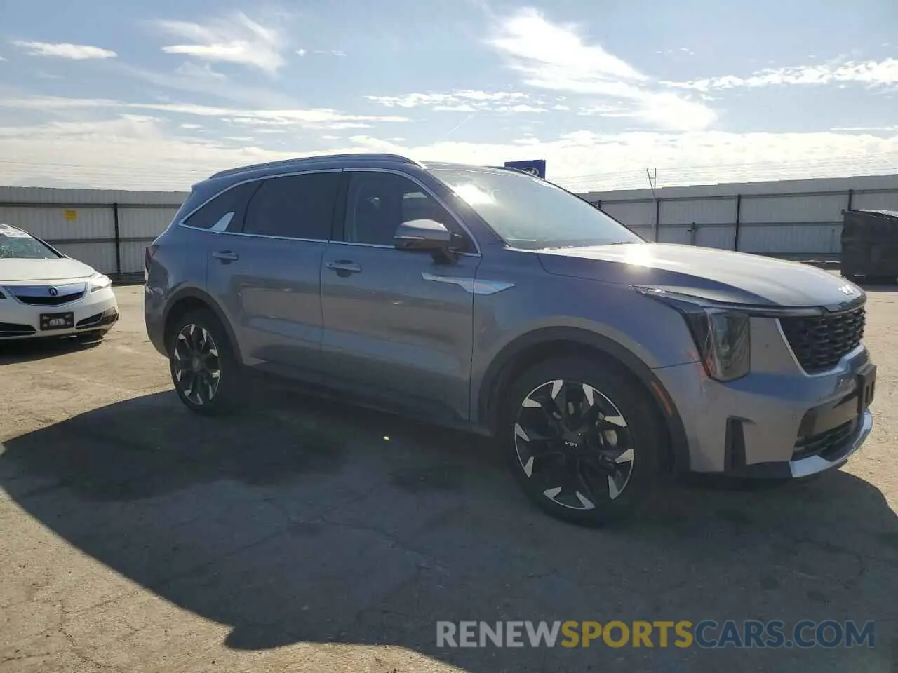 4 Photograph of a damaged car 5XYRH4JF6RG272344 KIA SORENTO 2024