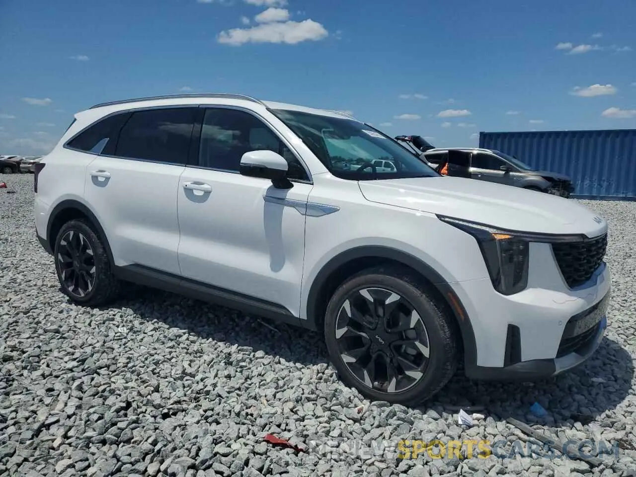 4 Photograph of a damaged car 5XYRH4JF6RG309196 KIA SORENTO 2024