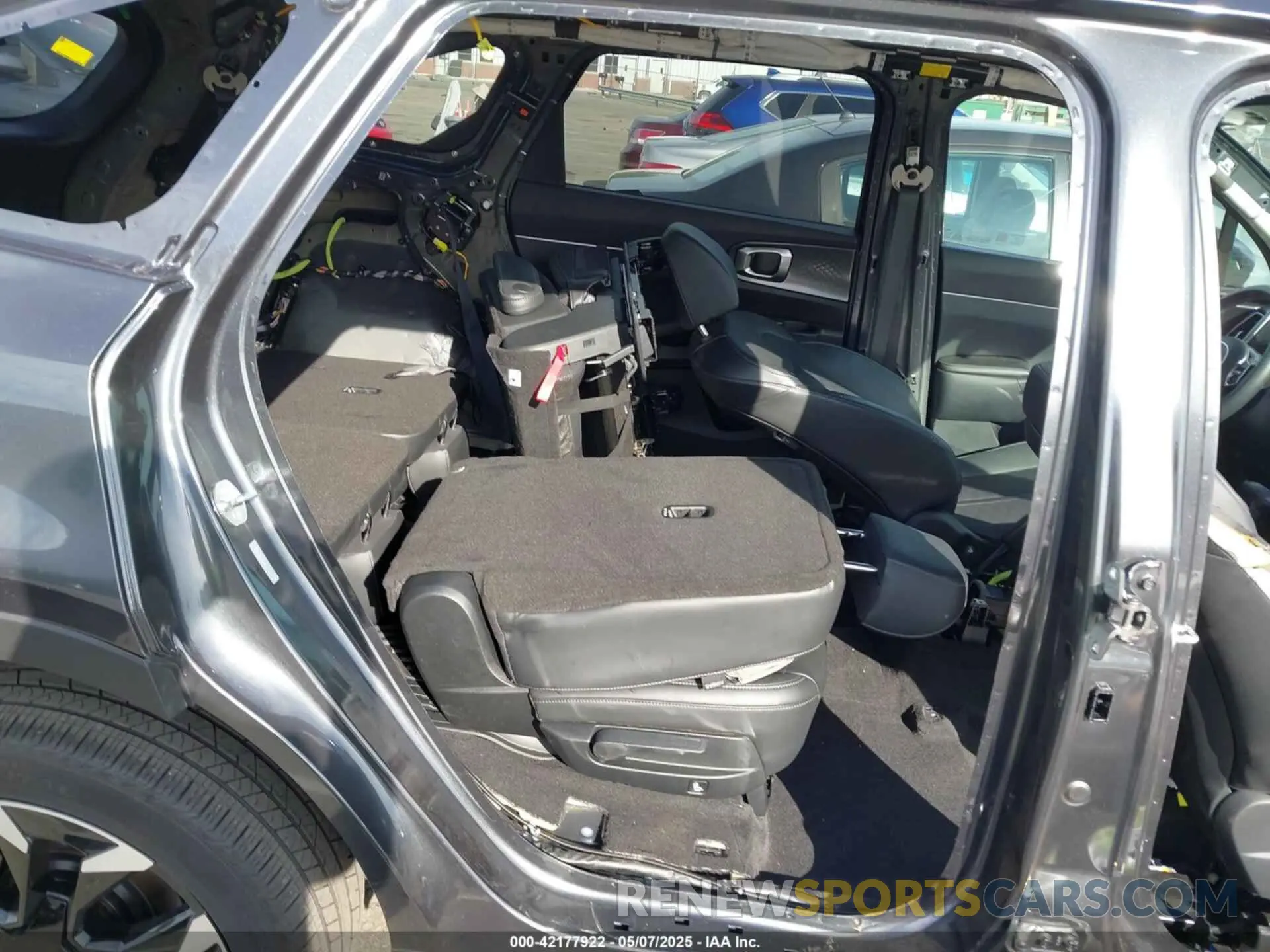 8 Фотография поврежденного автомобиля 5XYRH4JF7RG298595 KIA SORENTO 2024
