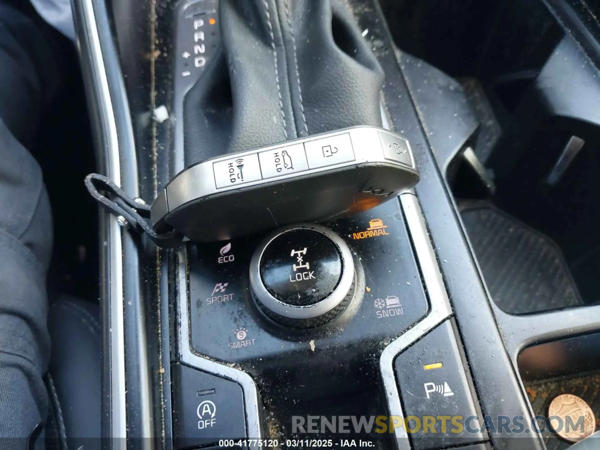 11 Photograph of a damaged car 5XYRHDJF9RG261693 KIA SORENTO 2024