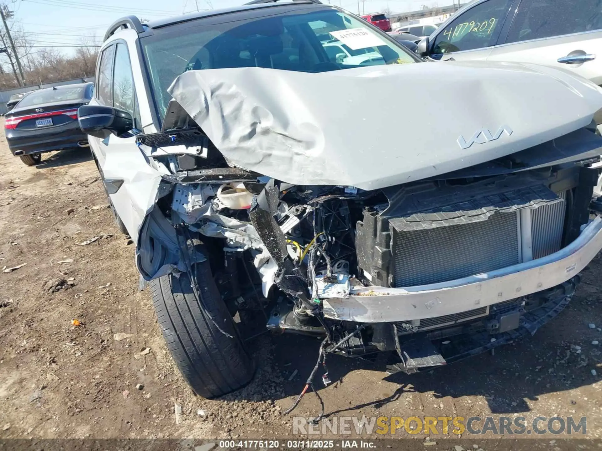 6 Photograph of a damaged car 5XYRHDJF9RG261693 KIA SORENTO 2024