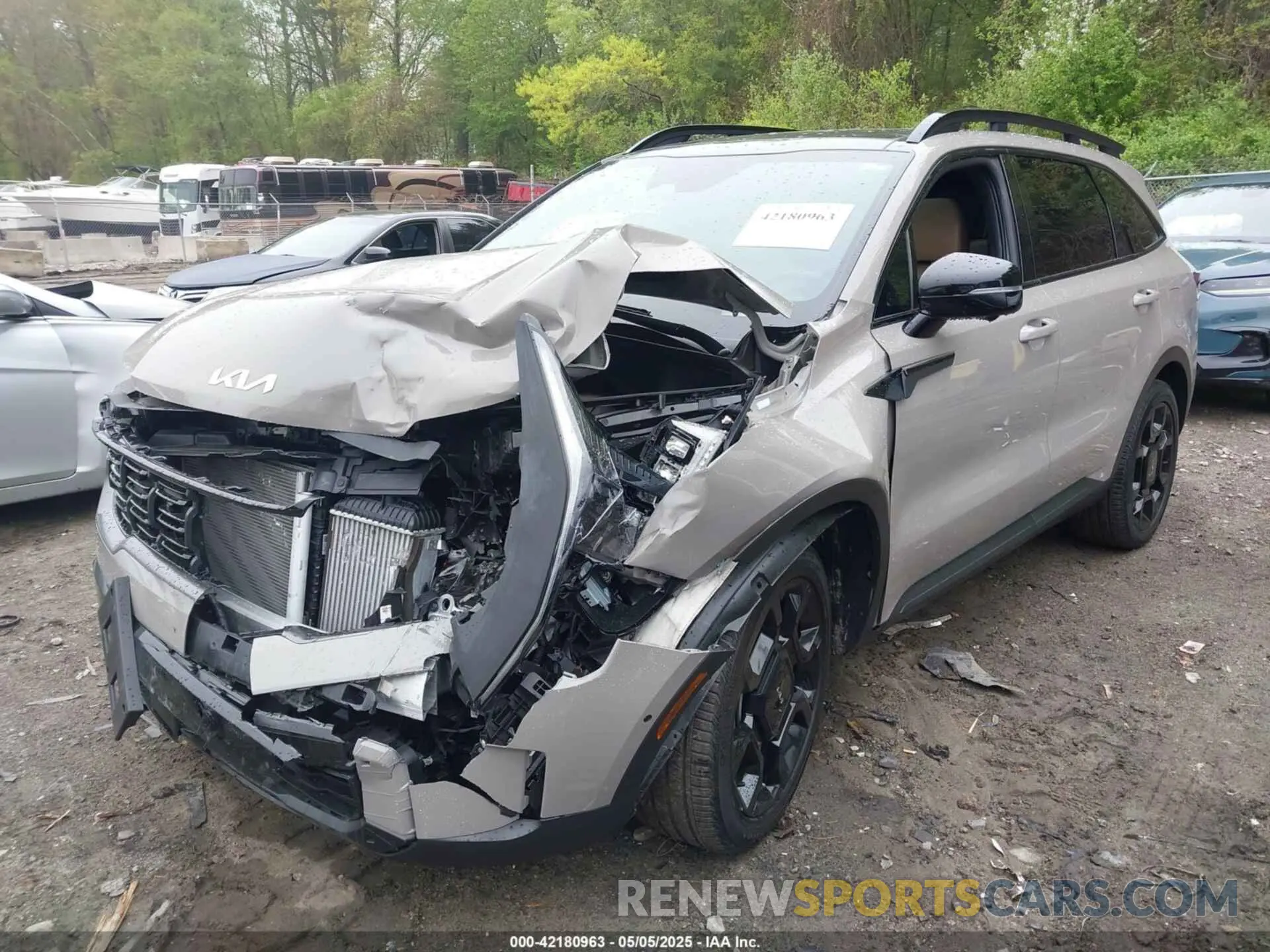 2 Photograph of a damaged car 5XYRKDJF2RG290535 KIA SORENTO 2024