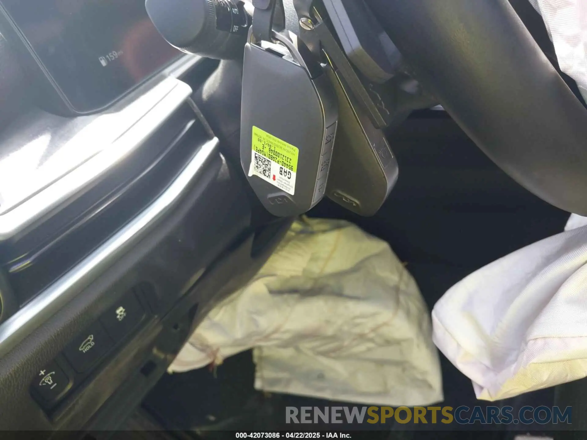 11 Photograph of a damaged car 5XYRKDJF3RG263361 KIA SORENTO 2024
