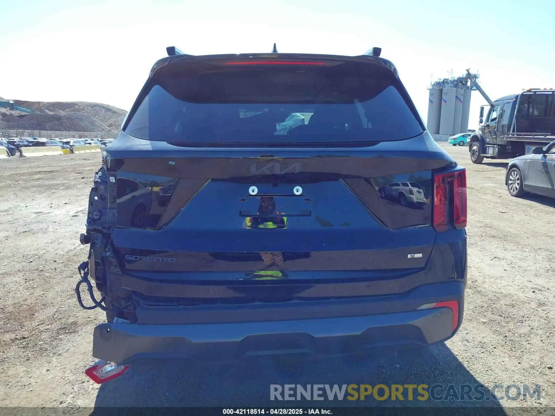 16 Photograph of a damaged car 5XYRKDJF7RG300590 KIA SORENTO 2024