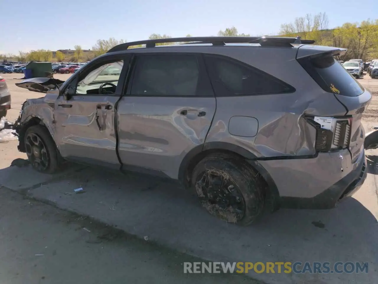 2 Photograph of a damaged car 5XYRKDJF7RG305319 KIA SORENTO 2024