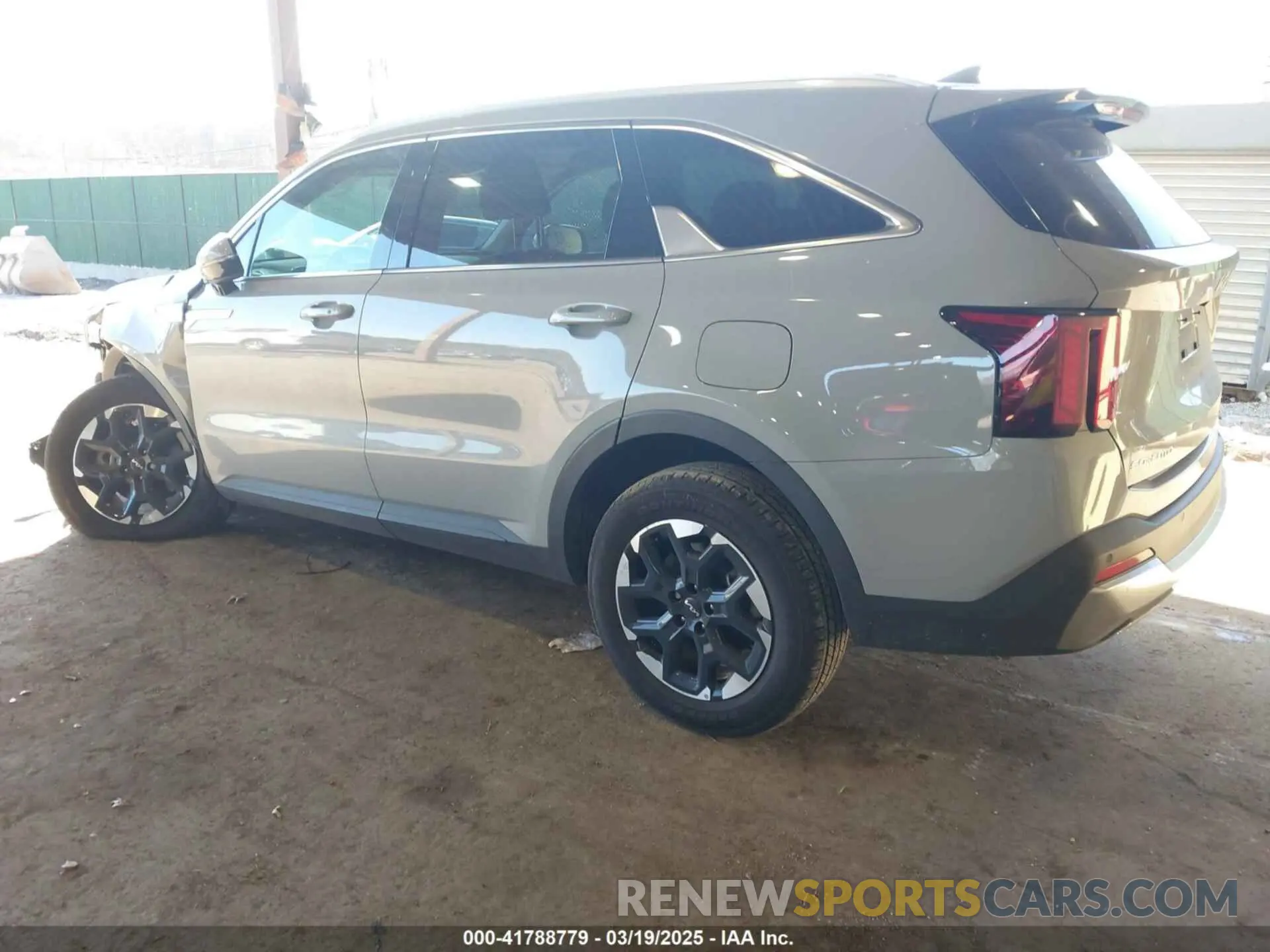 3 Photograph of a damaged car 5XYRLDJC0RG281593 KIA SORENTO 2024