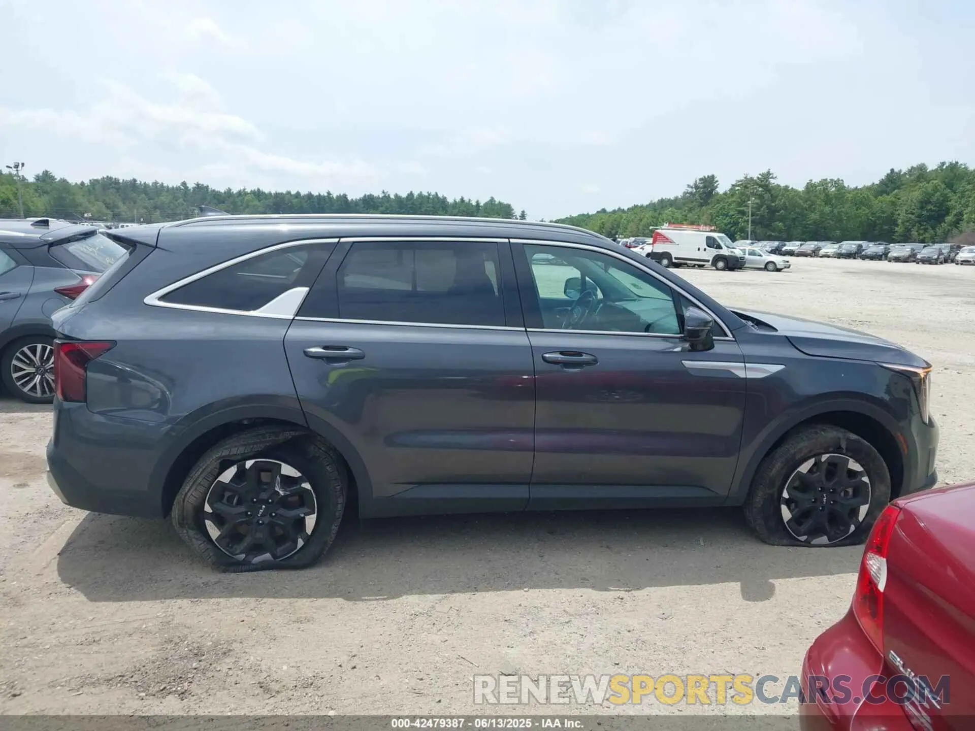 13 Photograph of a damaged car 5XYRLDJC3RG282074 KIA SORENTO 2024