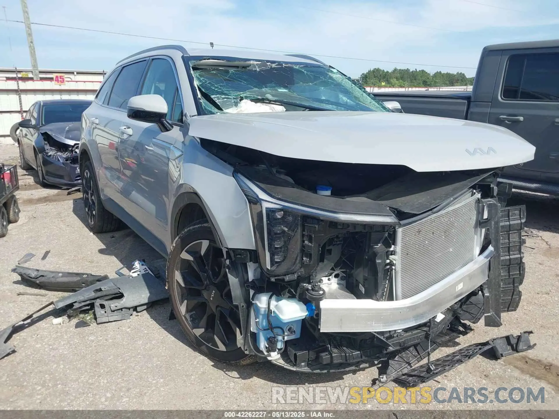 1 Photograph of a damaged car 5XYRH4JF3SG324230 KIA SORENTO 2025