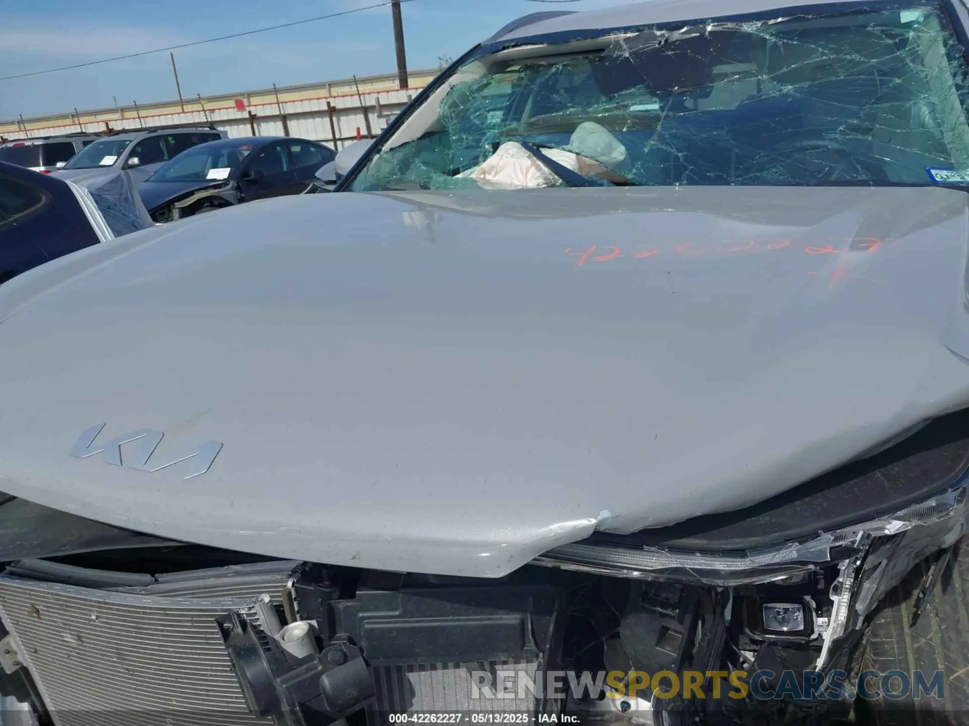10 Photograph of a damaged car 5XYRH4JF3SG324230 KIA SORENTO 2025