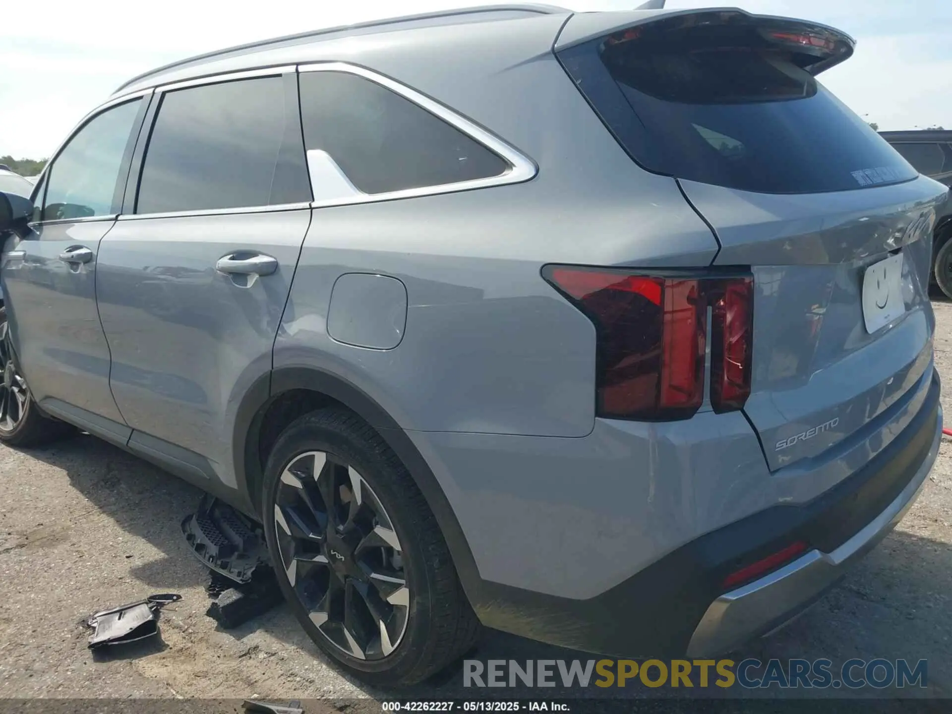 3 Photograph of a damaged car 5XYRH4JF3SG324230 KIA SORENTO 2025