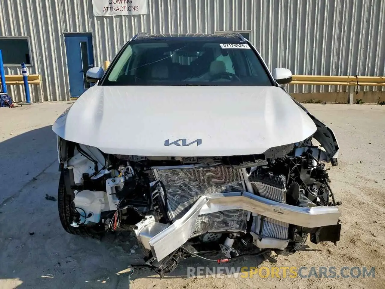 5 Photograph of a damaged car 5XYRH4JF8SG351780 KIA SORENTO 2025