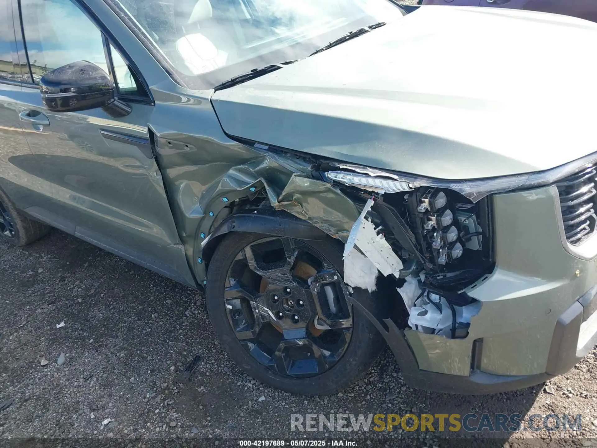 6 Photograph of a damaged car 5XYRHDJFXSG324953 KIA SORENTO 2025