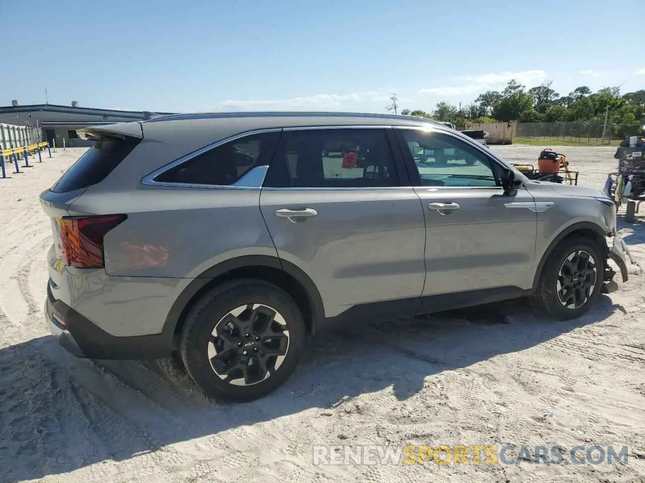 3 Фотография поврежденного автомобиля 5XYRL4JC3SG354414 KIA SORENTO 2025