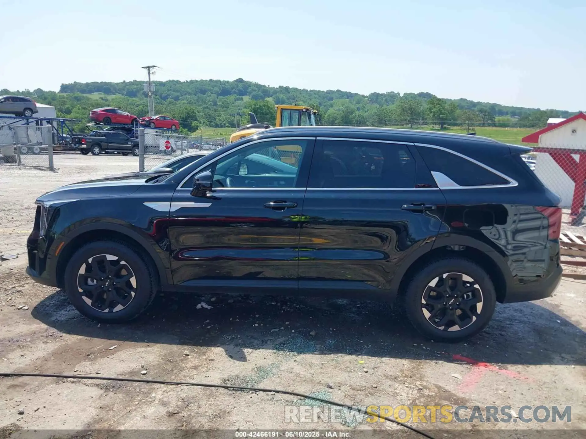 14 Photograph of a damaged car 5XYRLDJC2SG325616 KIA SORENTO 2025