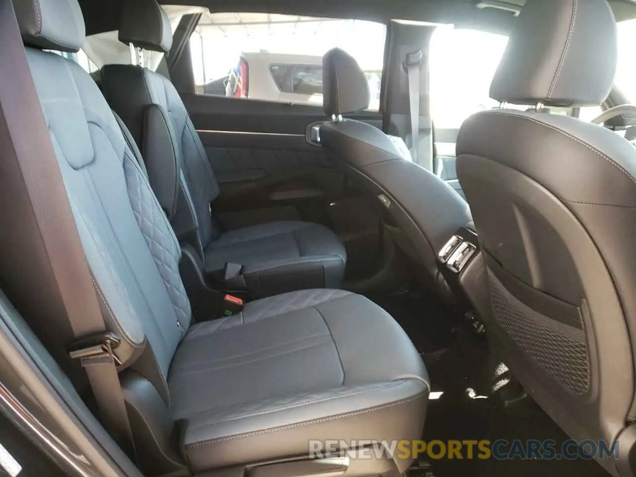 11 Photograph of a damaged car KNDRKDJG9S5287090 KIA SORENTO 2025