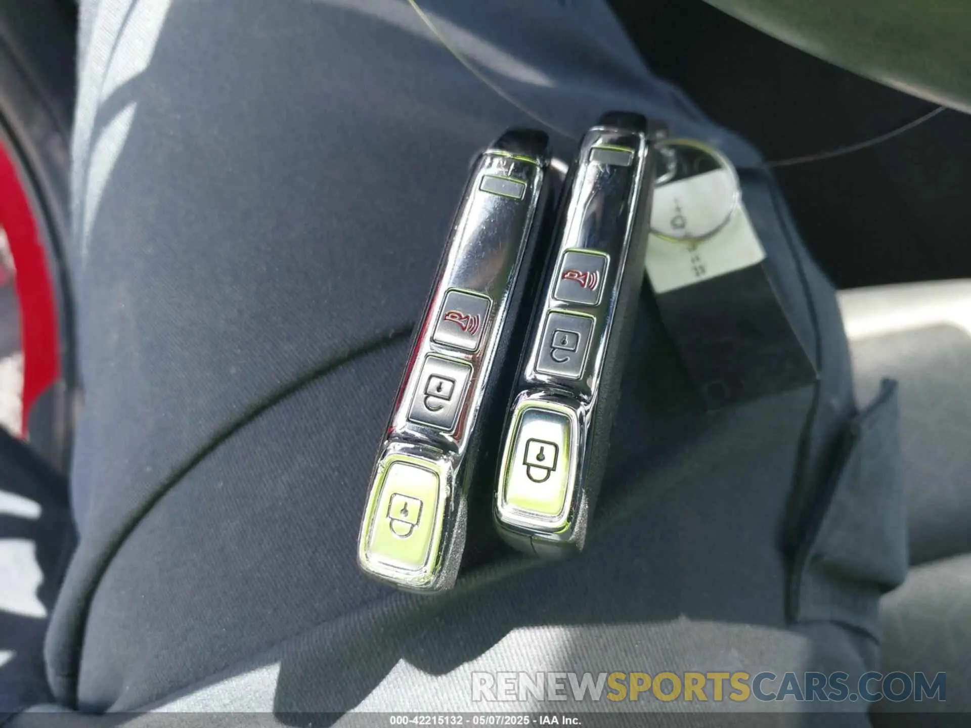 11 Photograph of a damaged car KNDRG4LG0N5113069 KIA SORENTO HYBRID 2022