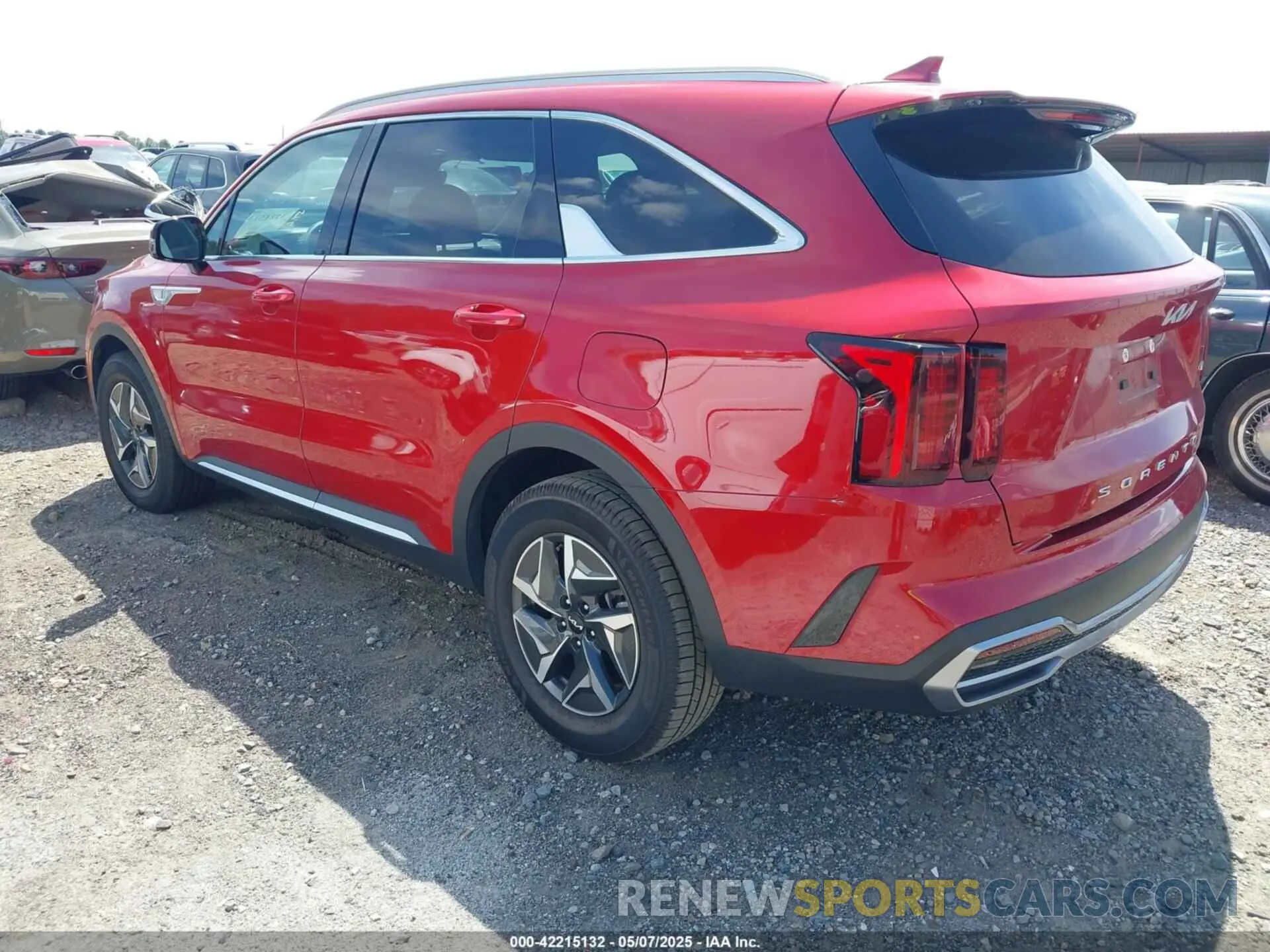 3 Photograph of a damaged car KNDRG4LG0N5113069 KIA SORENTO HYBRID 2022