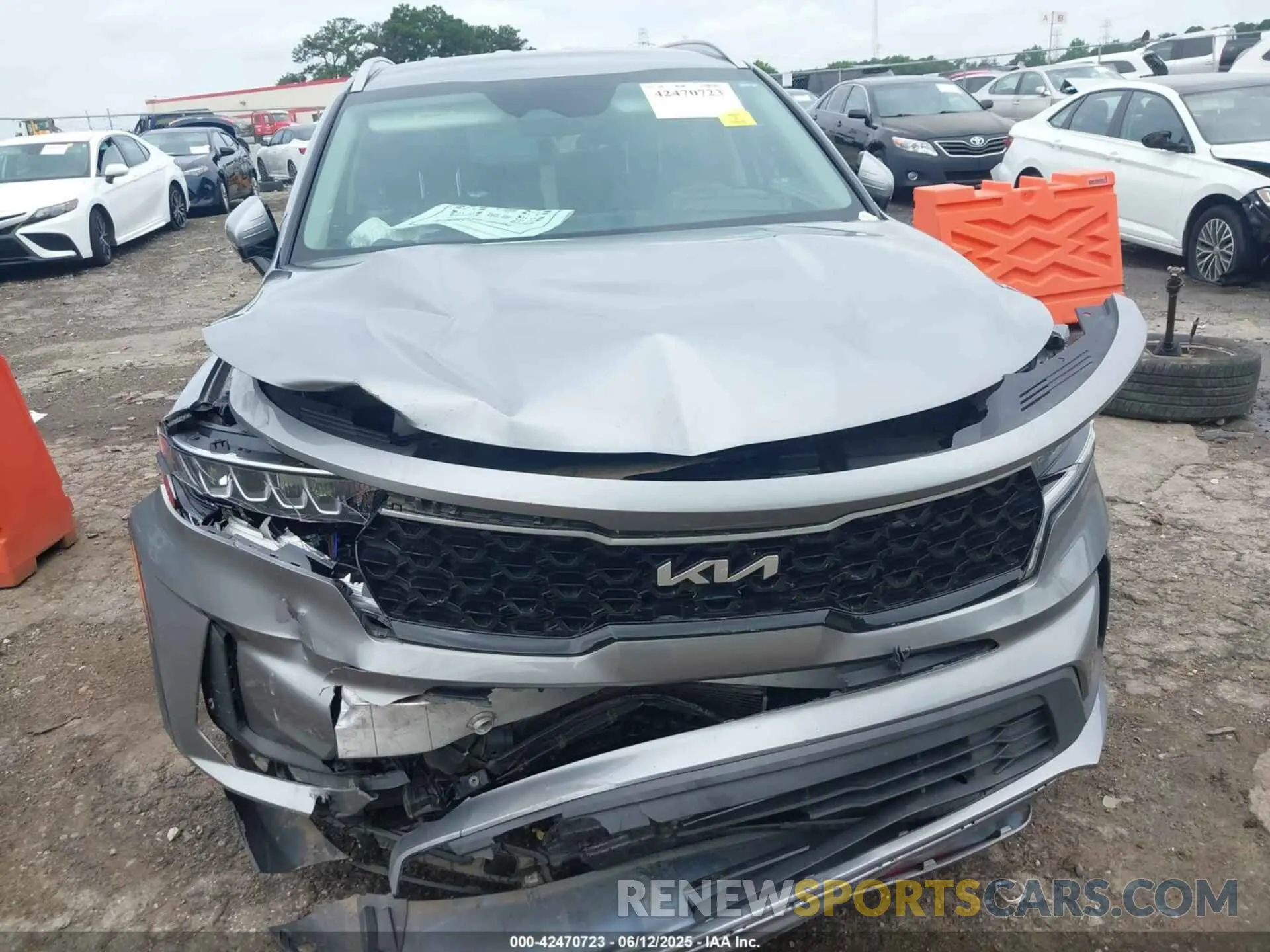 6 Photograph of a damaged car KNDRG4LG2N5092371 KIA SORENTO HYBRID 2022