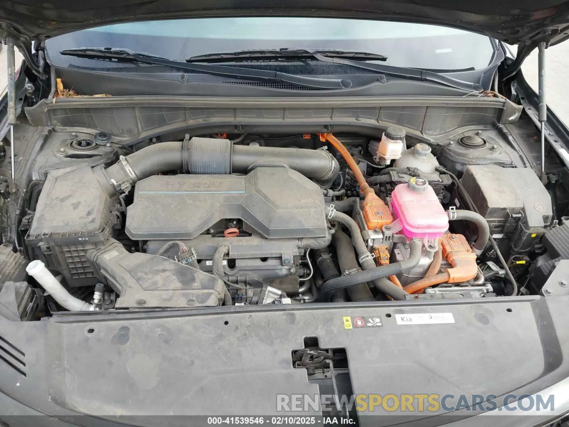 10 Photograph of a damaged car KNDRG4LG5N5086094 KIA SORENTO HYBRID 2022