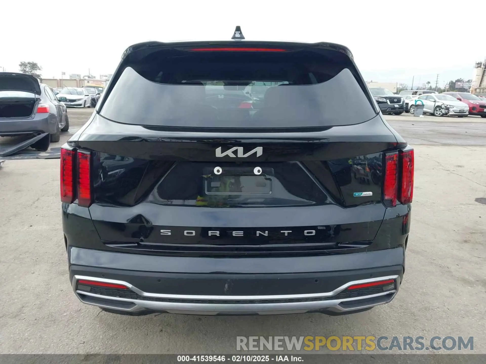 16 Photograph of a damaged car KNDRG4LG5N5086094 KIA SORENTO HYBRID 2022