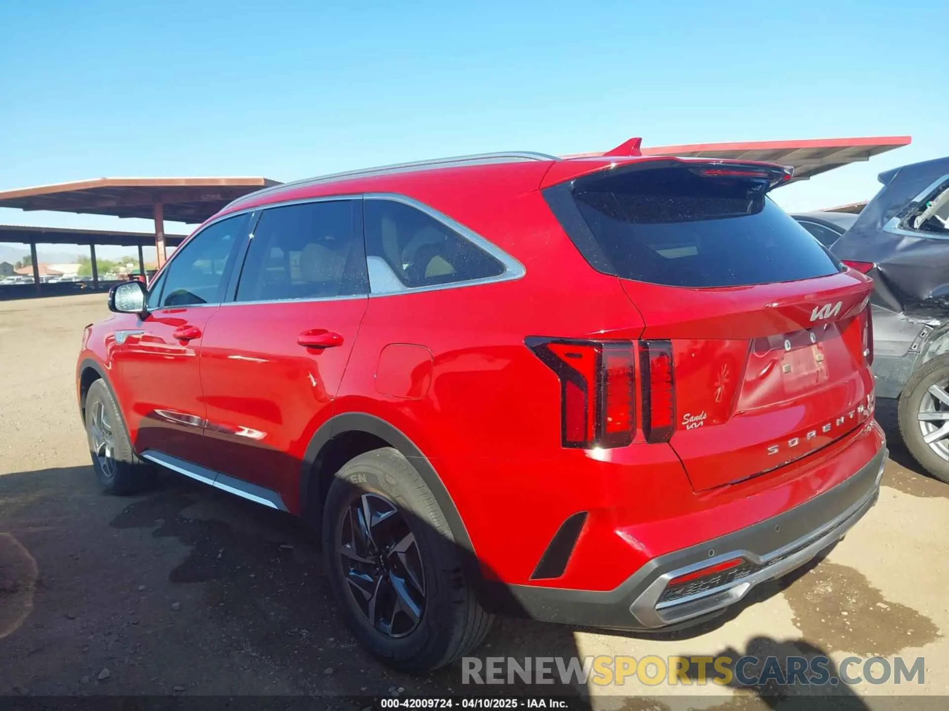 3 Photograph of a damaged car KNDRG4LG5N5092820 KIA SORENTO HYBRID 2022