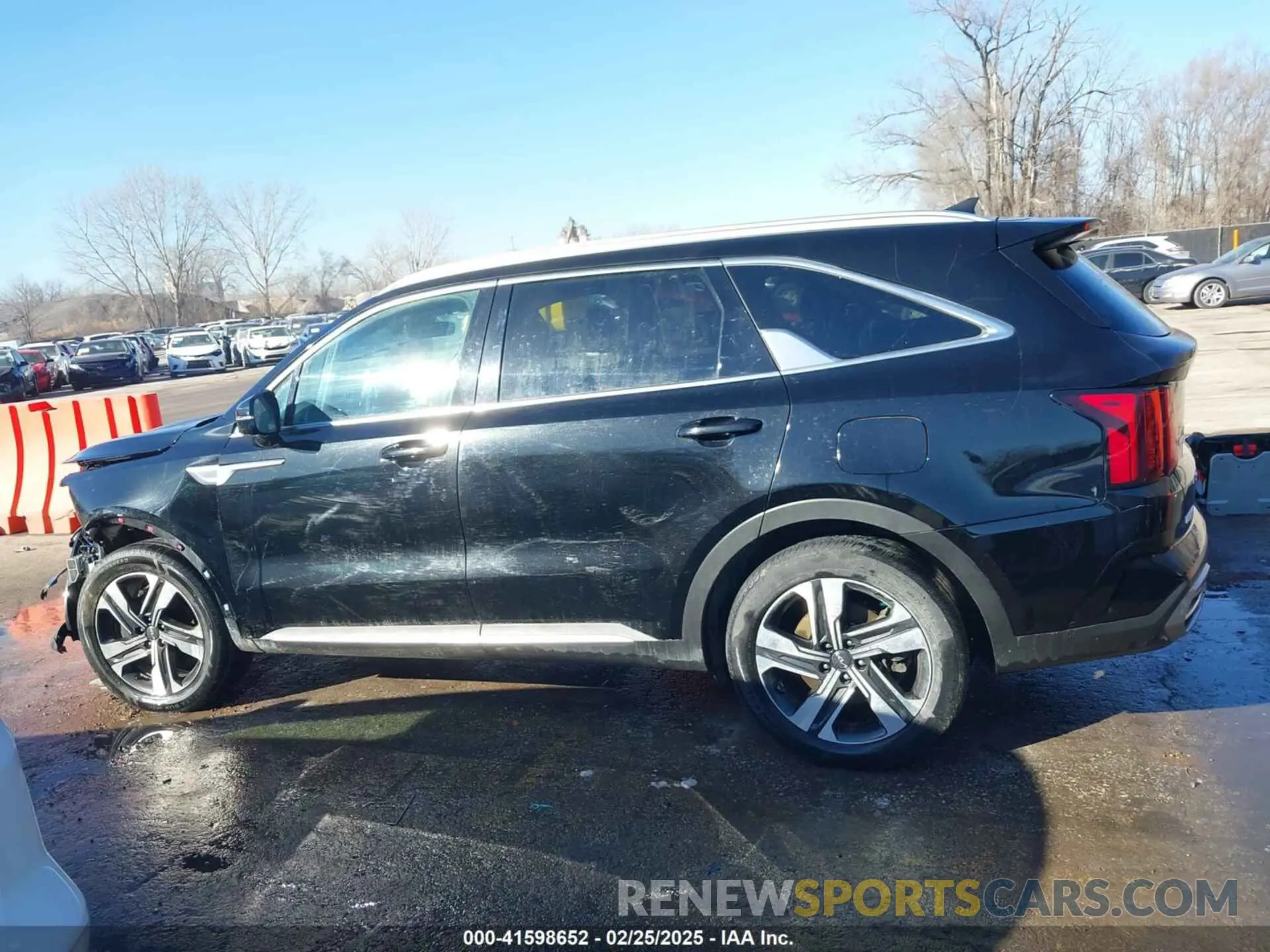 15 Photograph of a damaged car KNDRHDLG9N5096673 KIA SORENTO HYBRID 2022