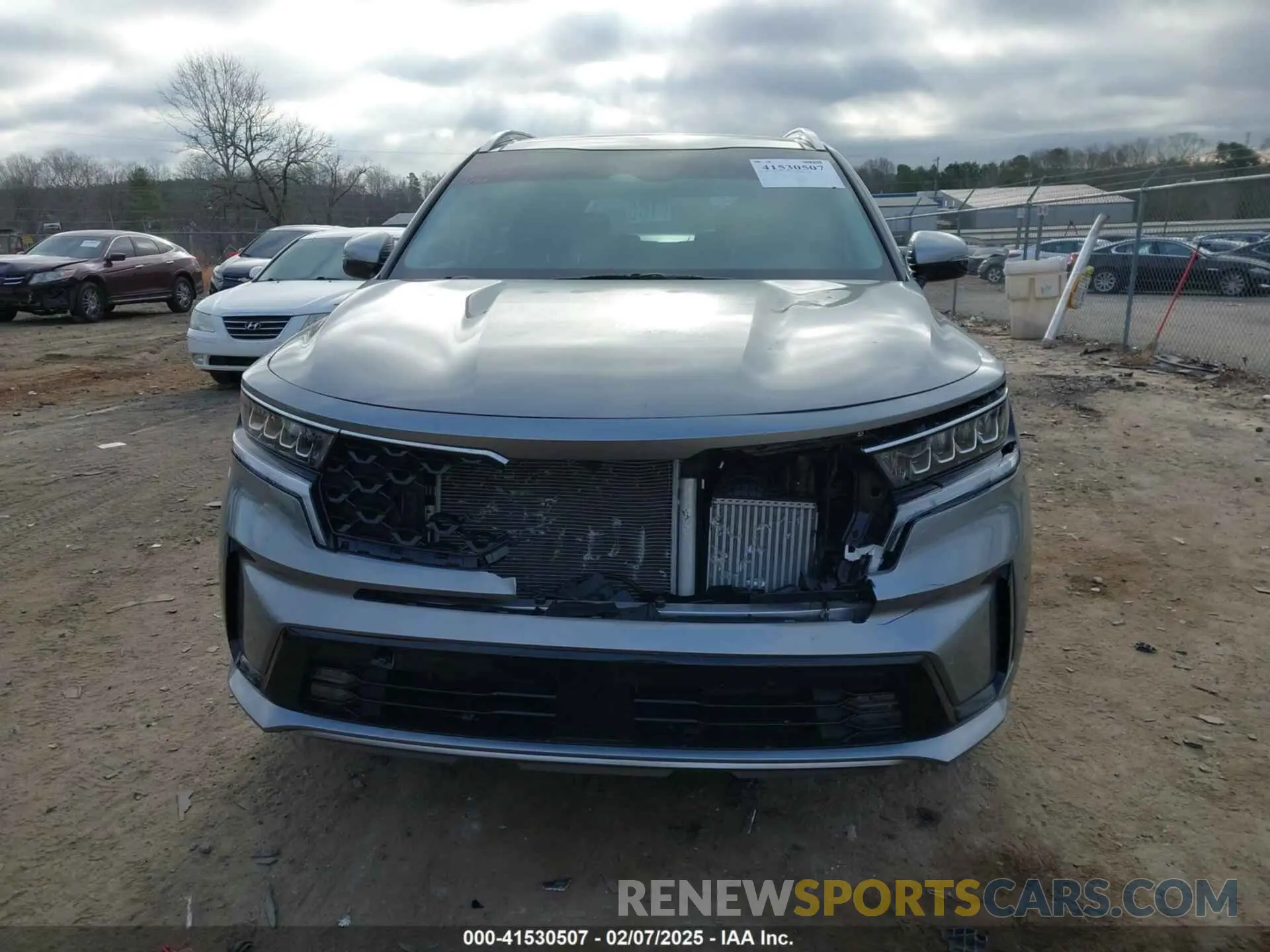 13 Photograph of a damaged car KNDRH4LG2P5173421 KIA SORENTO HYBRID 2023