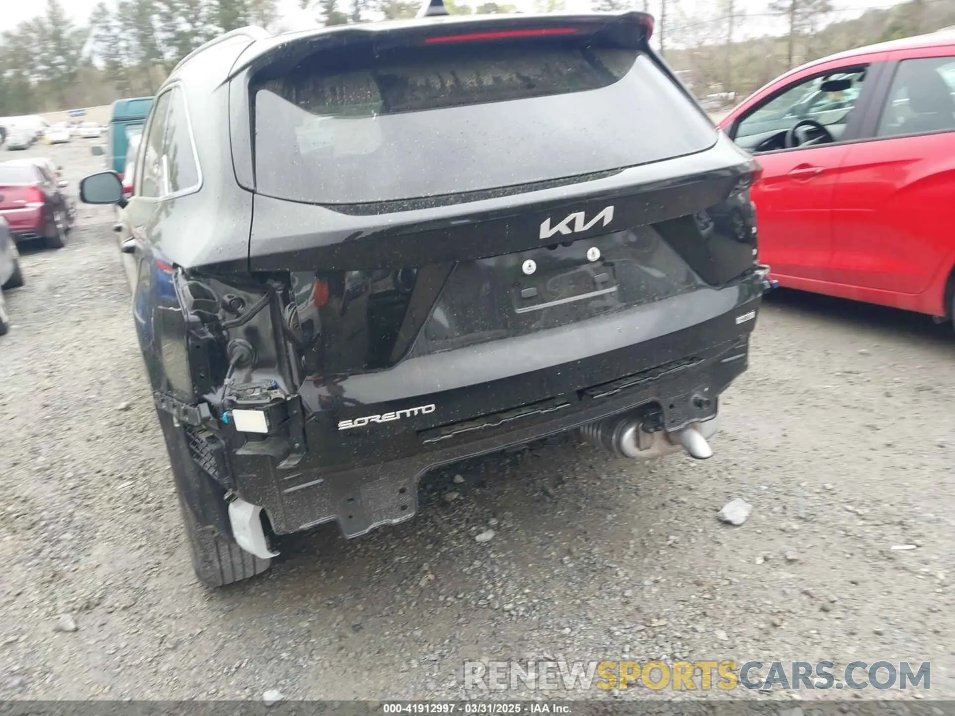 17 Photograph of a damaged car KNDRH4LG5P5198328 KIA SORENTO HYBRID 2023