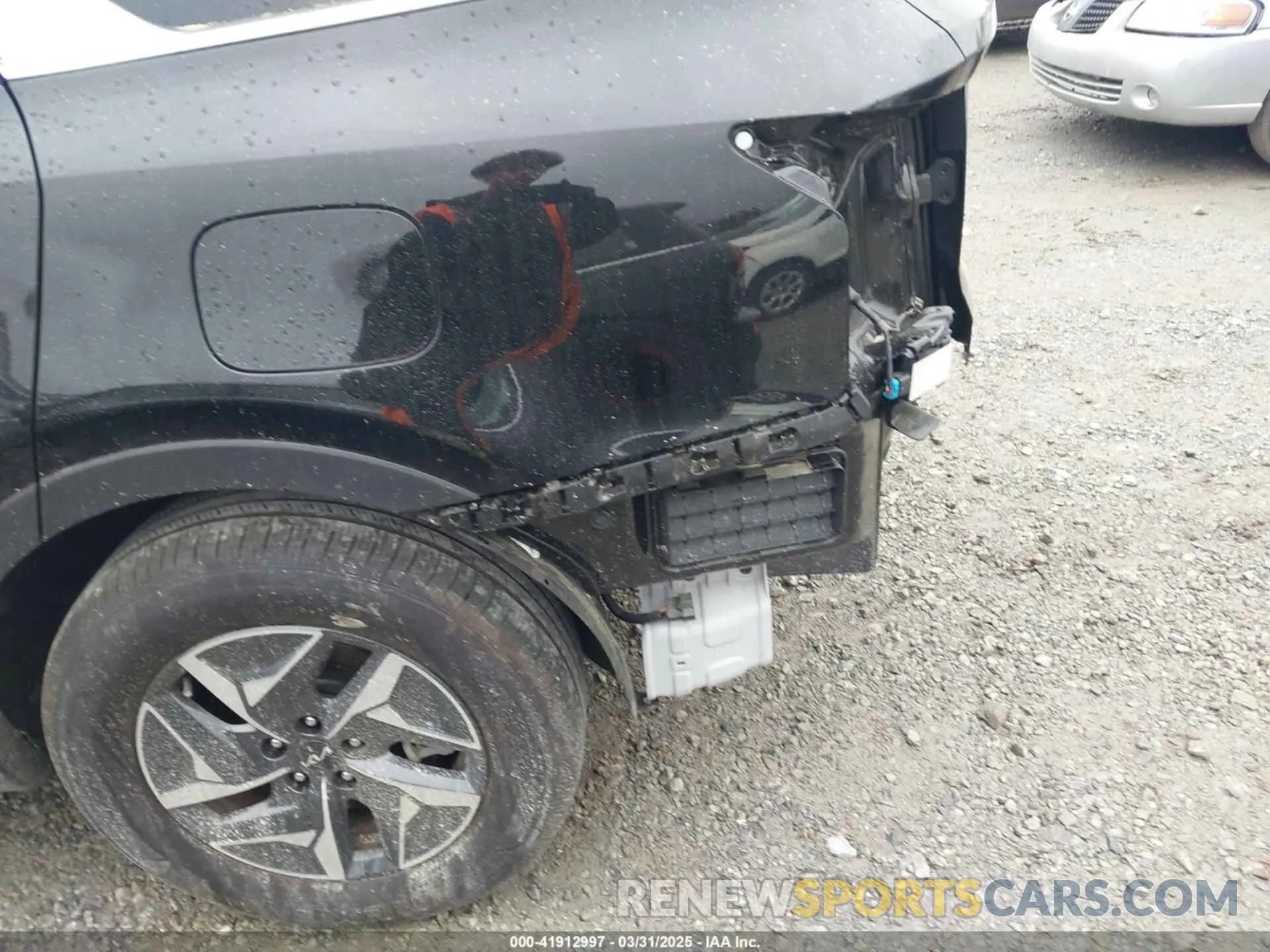 6 Photograph of a damaged car KNDRH4LG5P5198328 KIA SORENTO HYBRID 2023