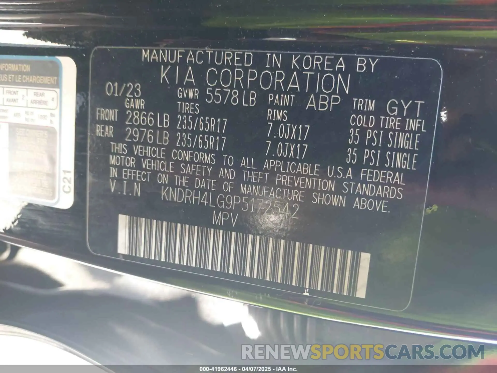 9 Photograph of a damaged car KNDRH4LG9P5172542 KIA SORENTO HYBRID 2023