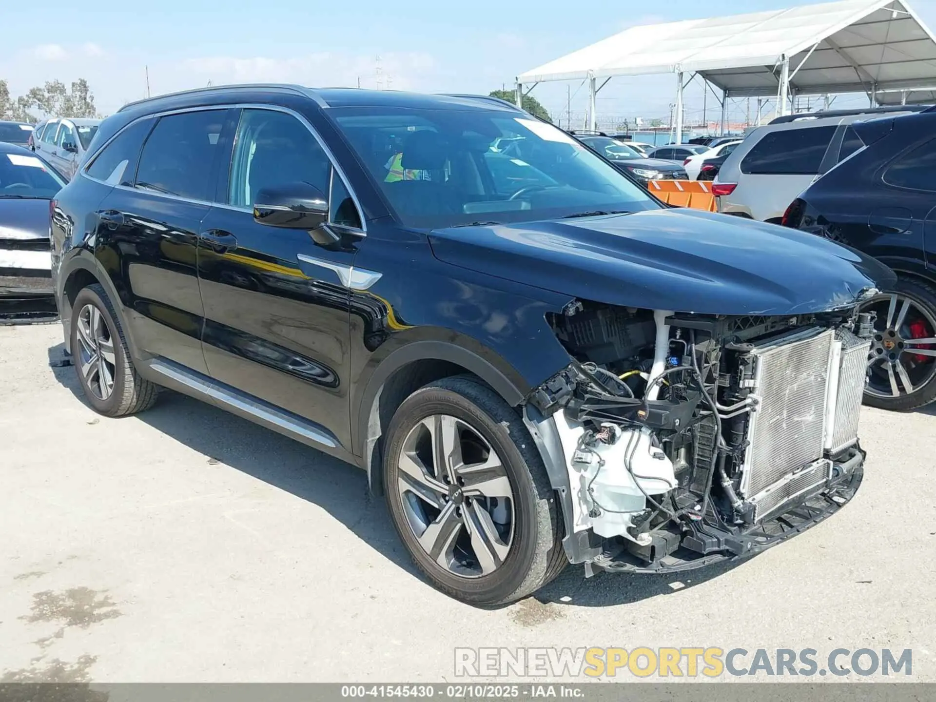 1 Photograph of a damaged car KNDRHDLG4P5193721 KIA SORENTO HYBRID 2023