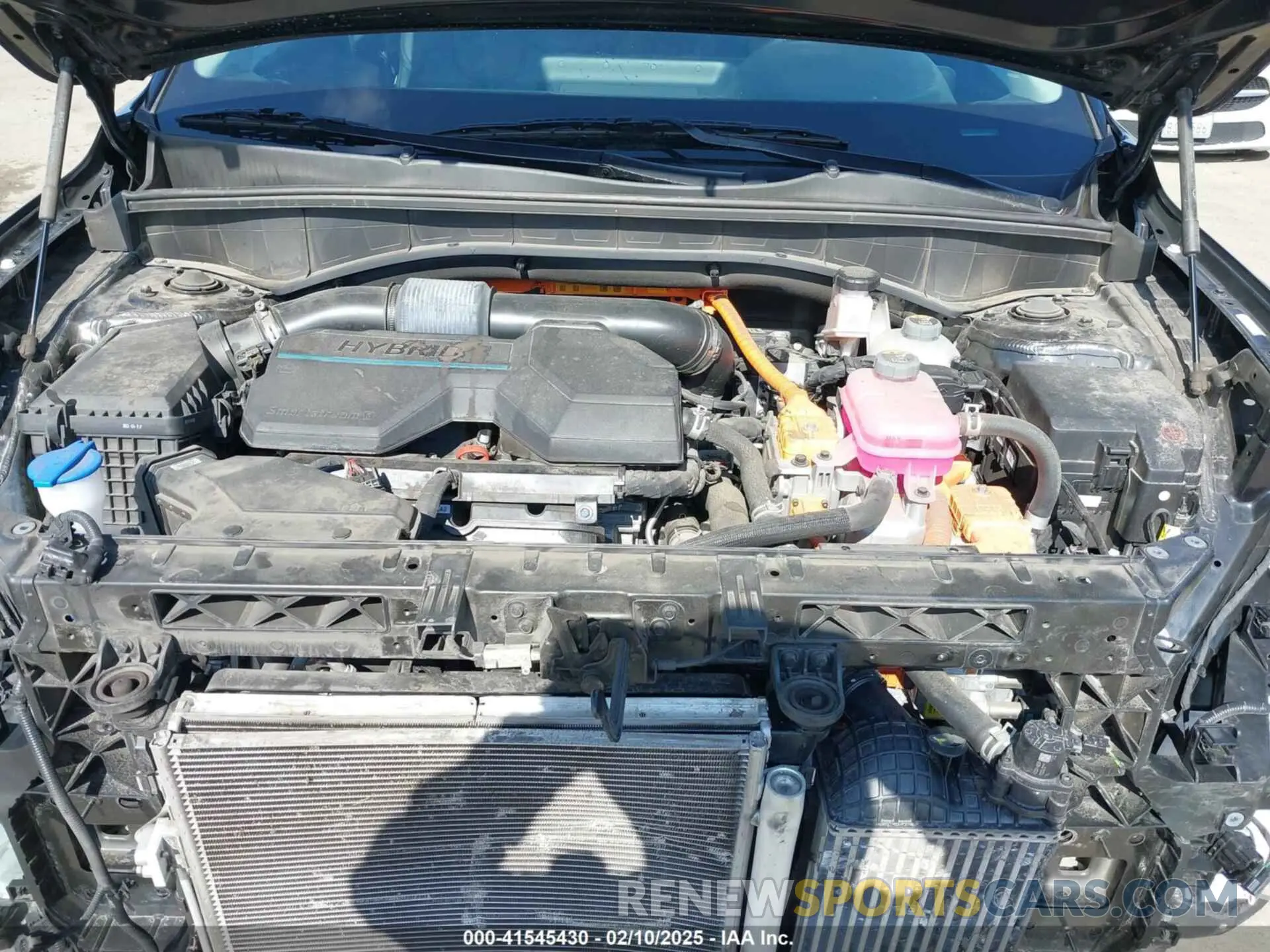 10 Photograph of a damaged car KNDRHDLG4P5193721 KIA SORENTO HYBRID 2023