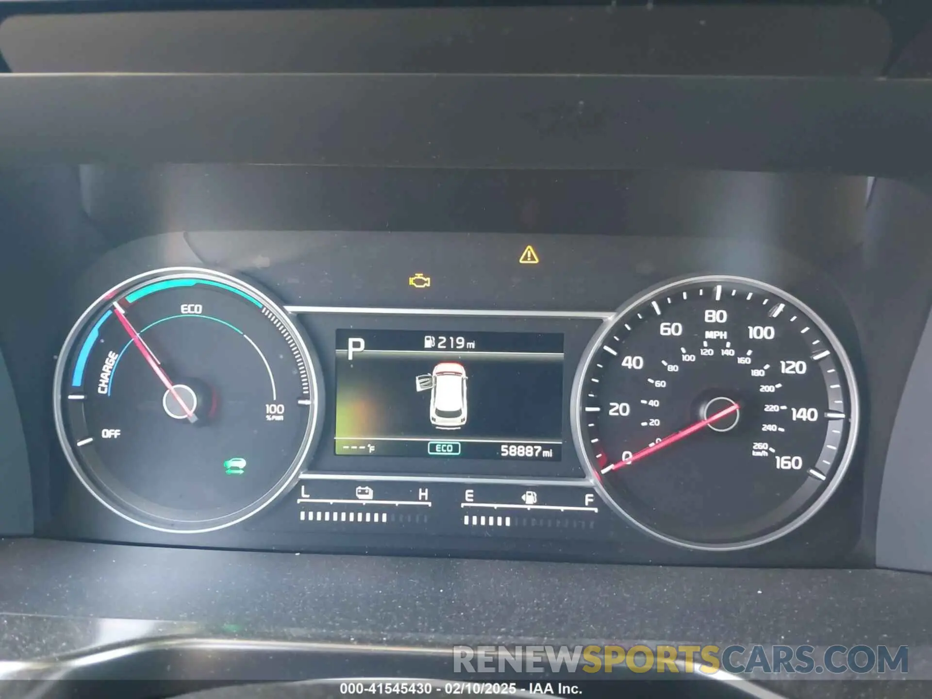7 Photograph of a damaged car KNDRHDLG4P5193721 KIA SORENTO HYBRID 2023