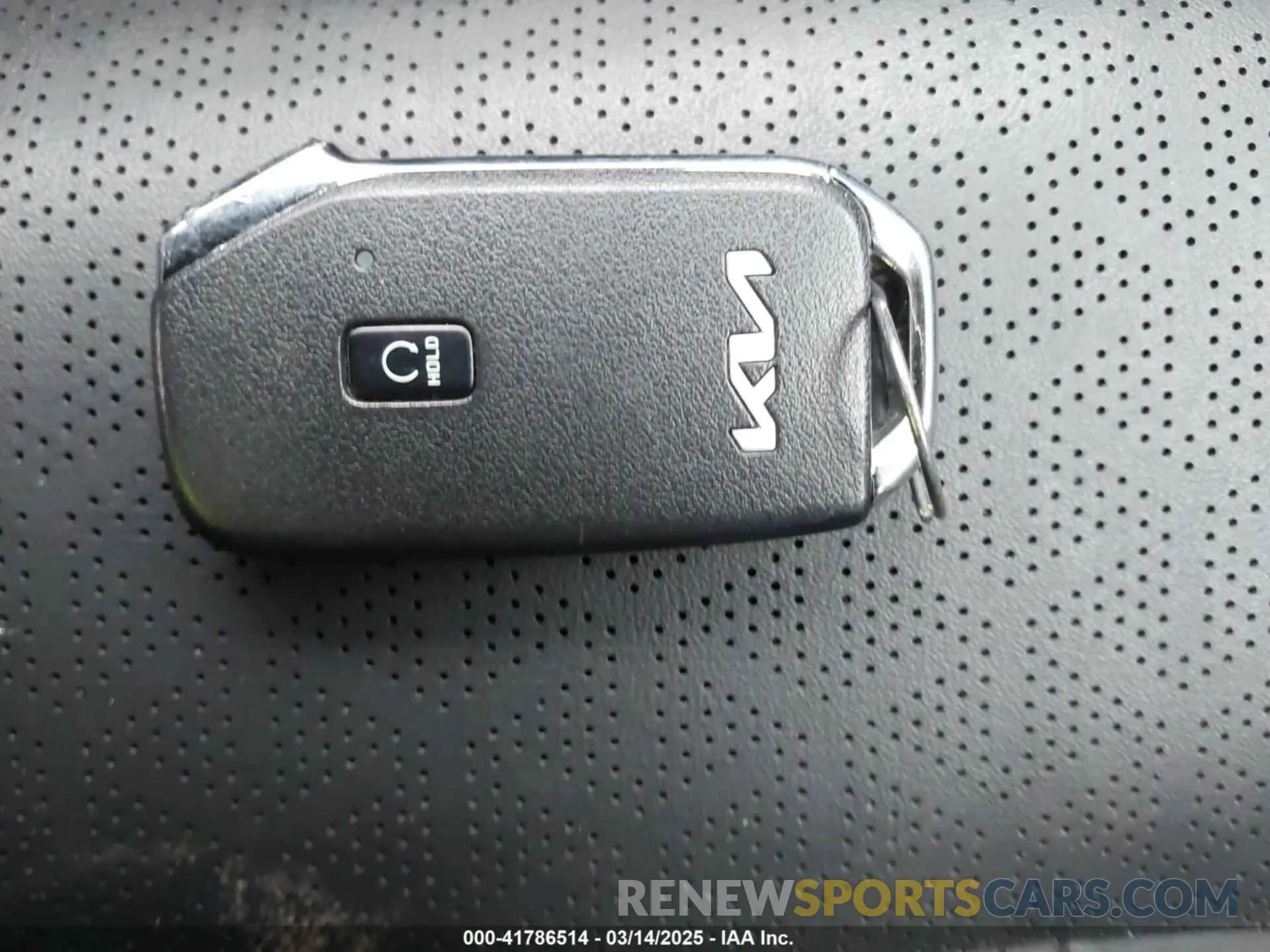 11 Photograph of a damaged car KNDRHDLG6P5131155 KIA SORENTO HYBRID 2023