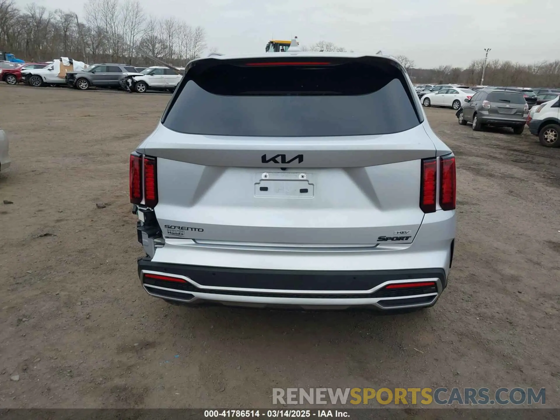 16 Photograph of a damaged car KNDRHDLG6P5131155 KIA SORENTO HYBRID 2023