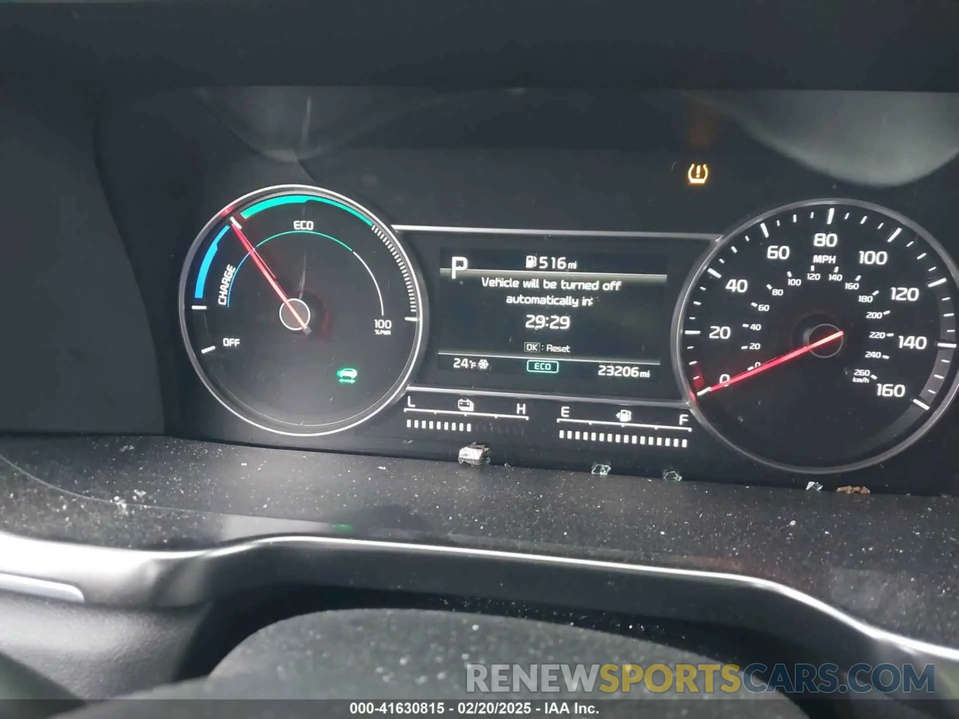 7 Photograph of a damaged car KNDRHDLG6P5206453 KIA SORENTO HYBRID 2023