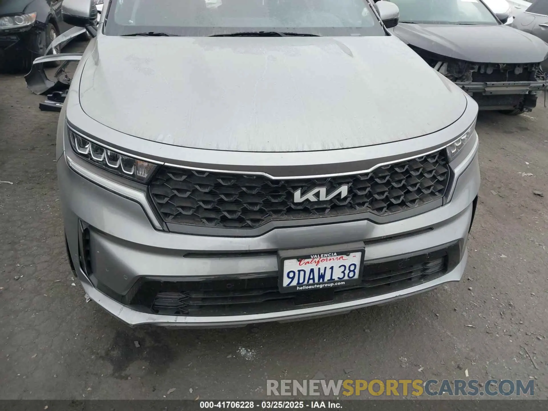 13 Photograph of a damaged car KNDRHDLGXP5131305 KIA SORENTO HYBRID 2023