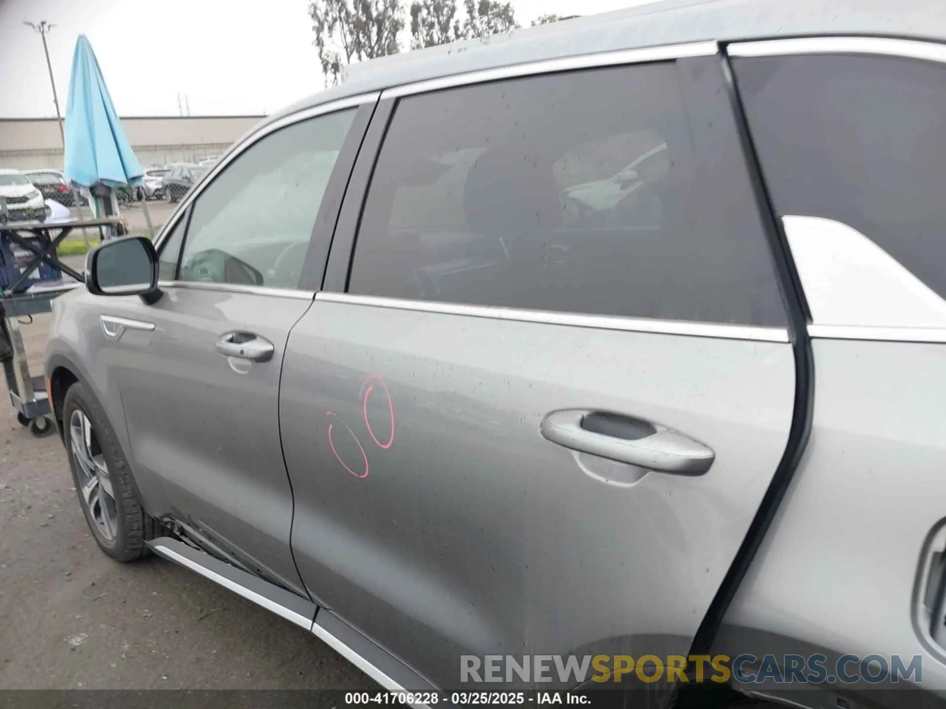 15 Photograph of a damaged car KNDRHDLGXP5131305 KIA SORENTO HYBRID 2023