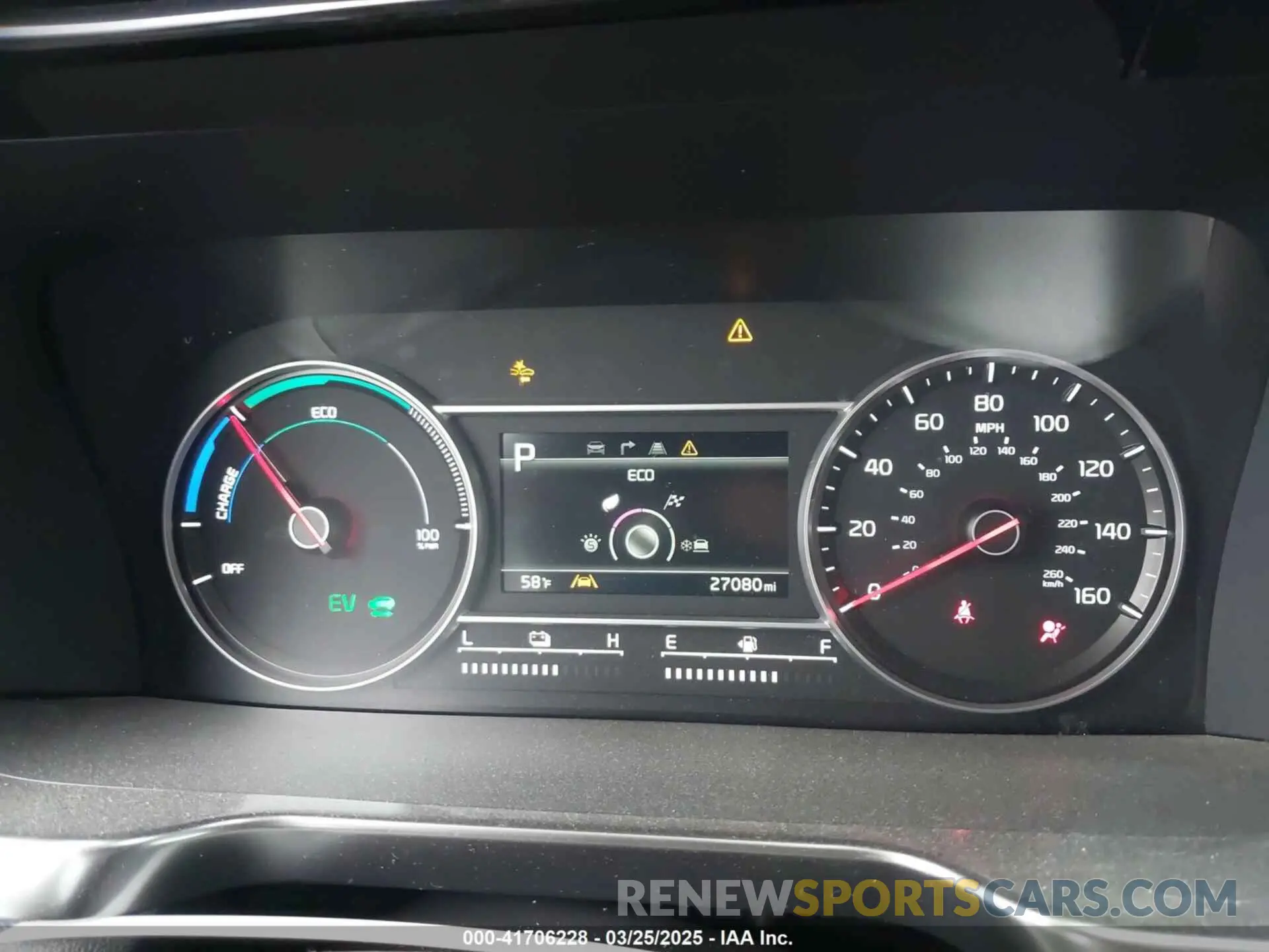 16 Photograph of a damaged car KNDRHDLGXP5131305 KIA SORENTO HYBRID 2023