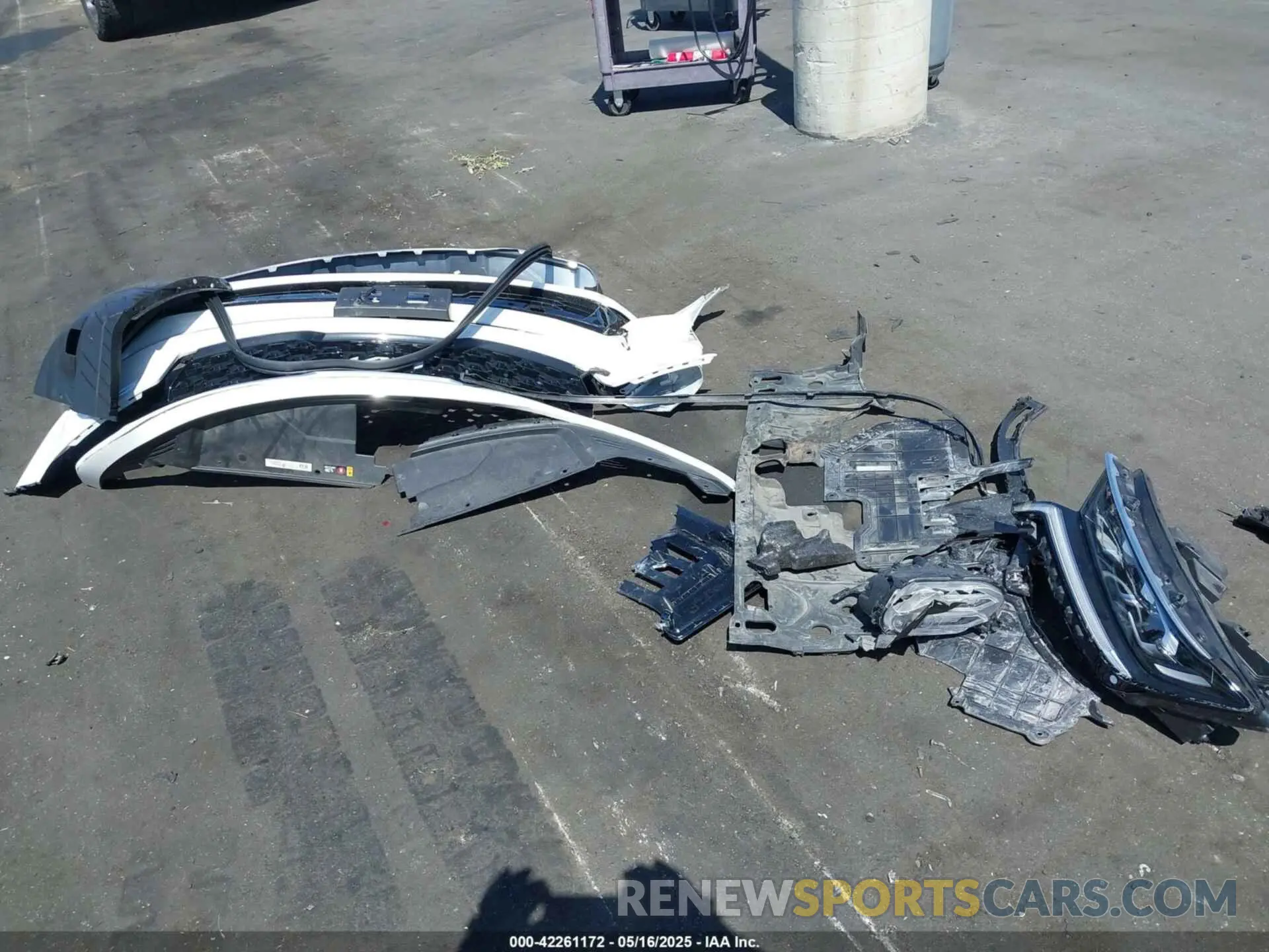 12 Photograph of a damaged car KNDRKDLG0P5208250 KIA SORENTO HYBRID 2023
