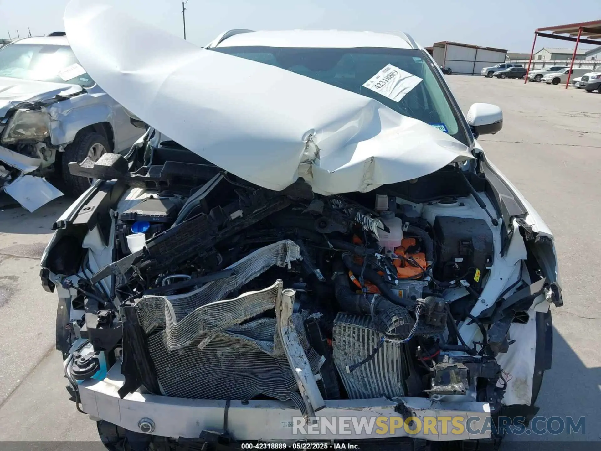 12 Photograph of a damaged car KNDRKDLG2P5170701 KIA SORENTO HYBRID 2023