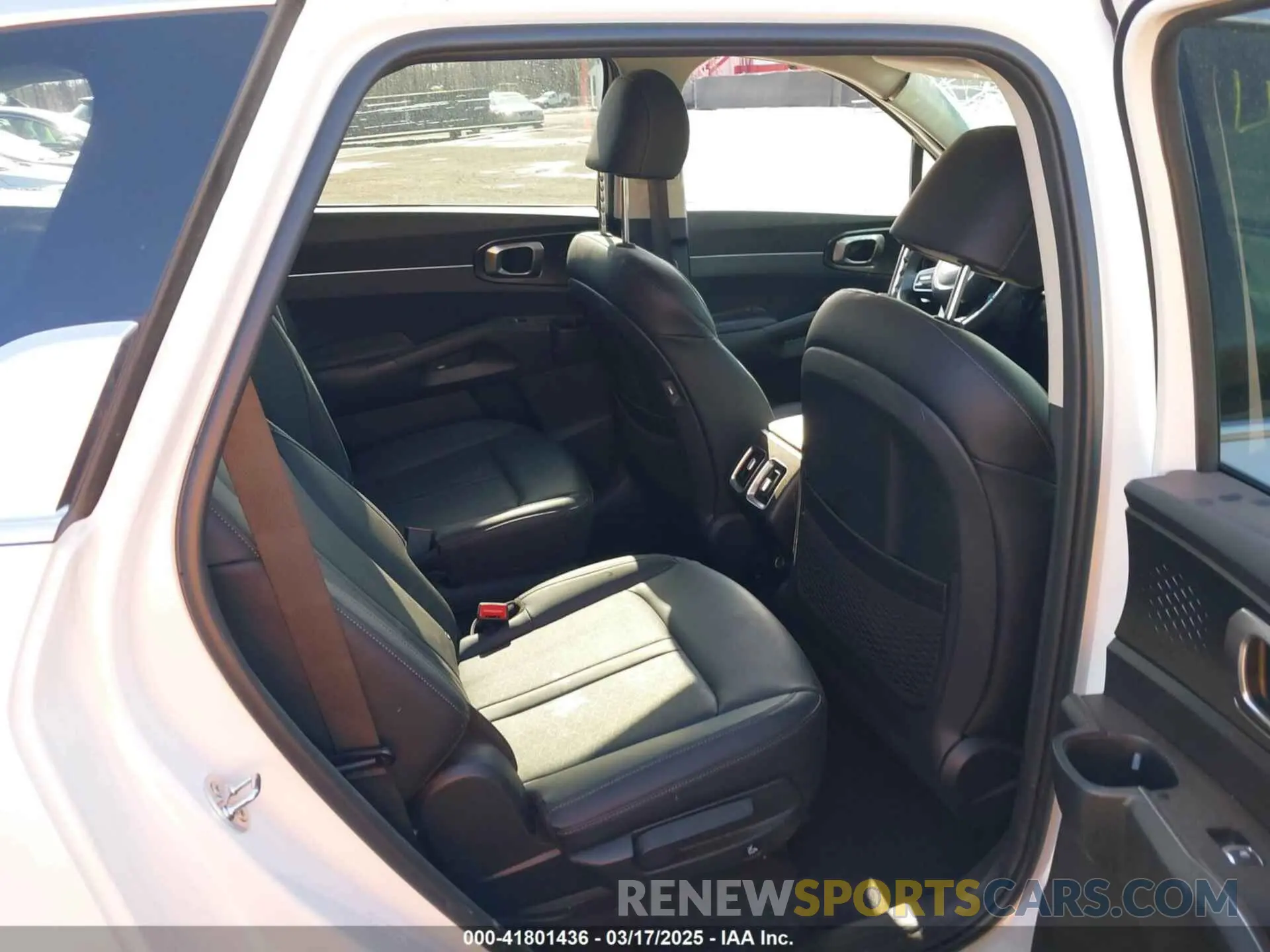 8 Фотография поврежденного автомобиля KNDRHDLG5R5259177 KIA SORENTO HYBRID 2024