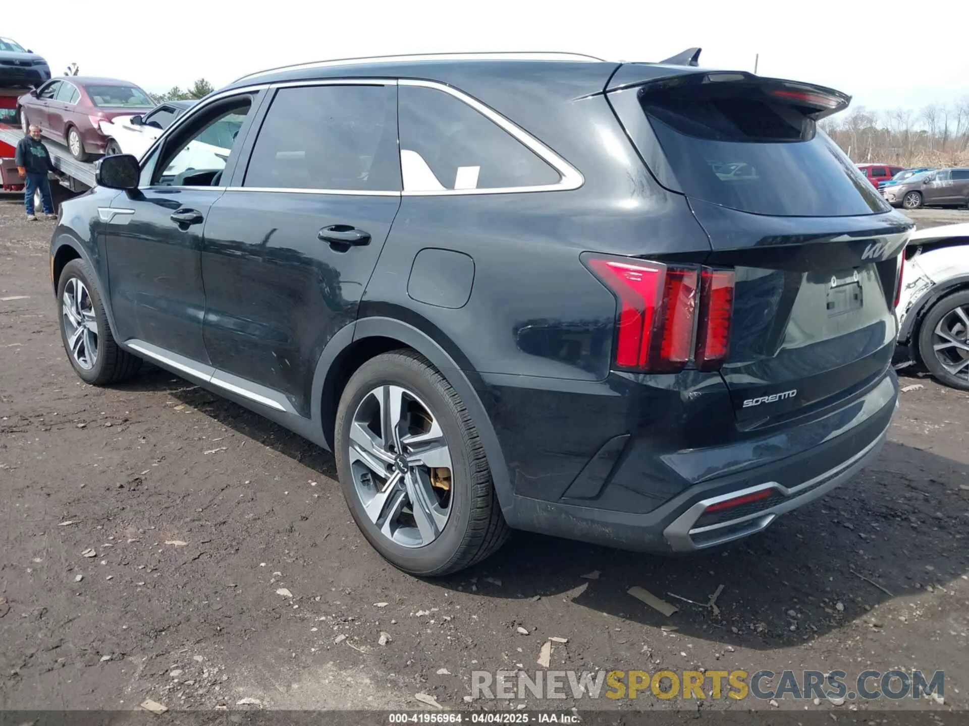 3 Фотография поврежденного автомобиля KNDRHDLGXR5248885 KIA SORENTO HYBRID 2024