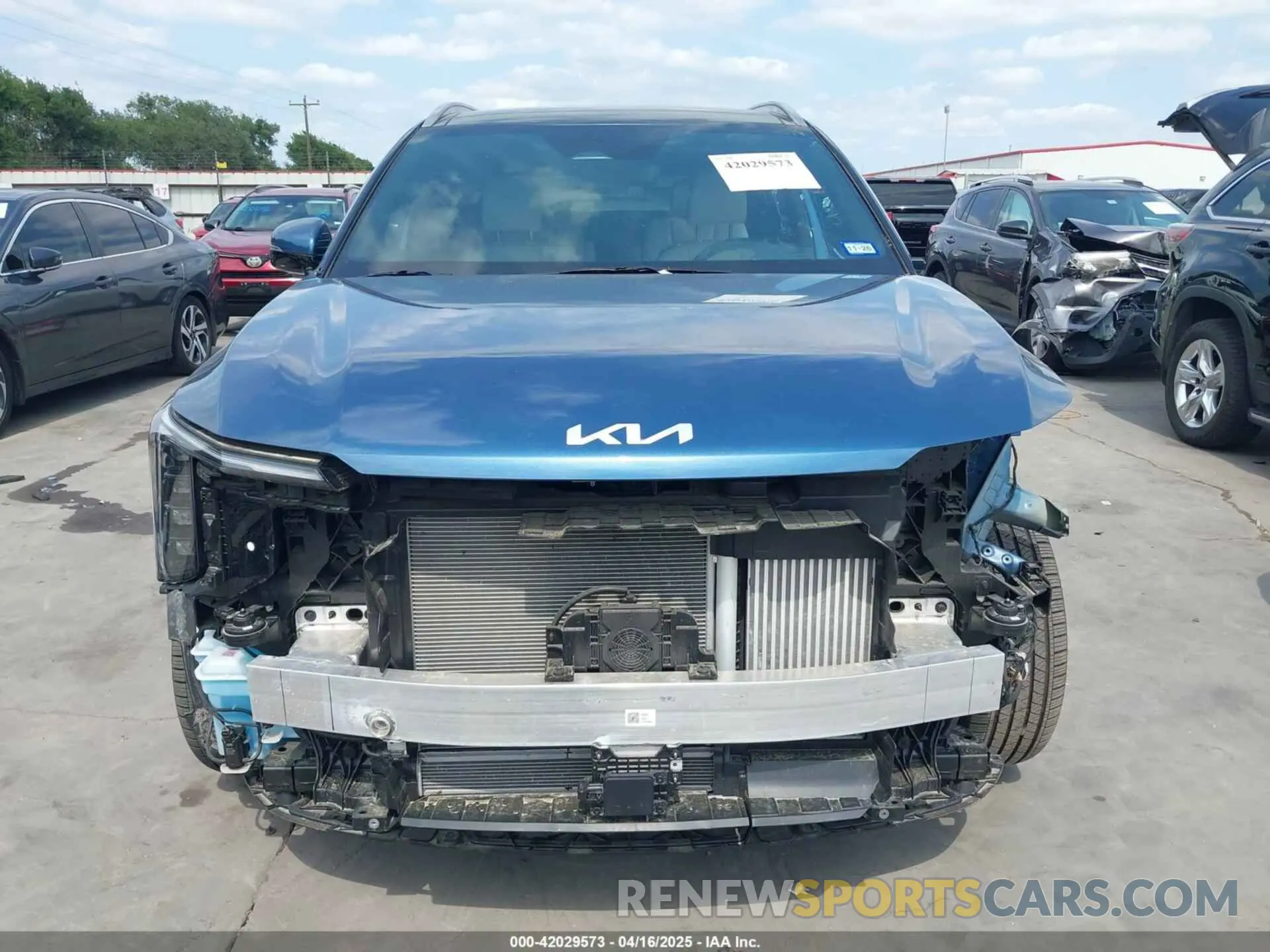 13 Фотография поврежденного автомобиля KNDRKDJG0S5326195 KIA SORENTO HYBRID 2025