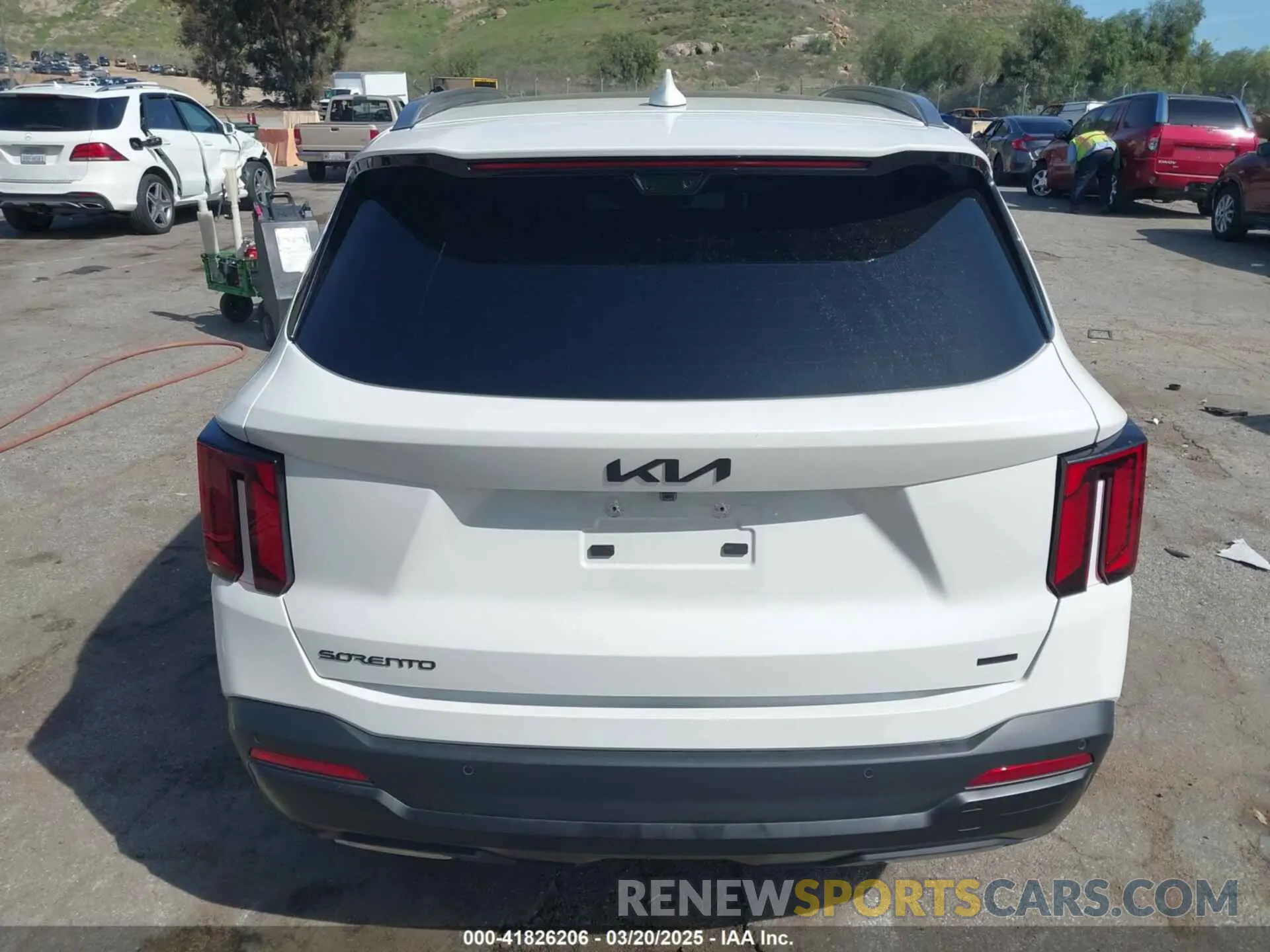 16 Фотография поврежденного автомобиля KNDRKDJG2S5352409 KIA SORENTO HYBRID 2025